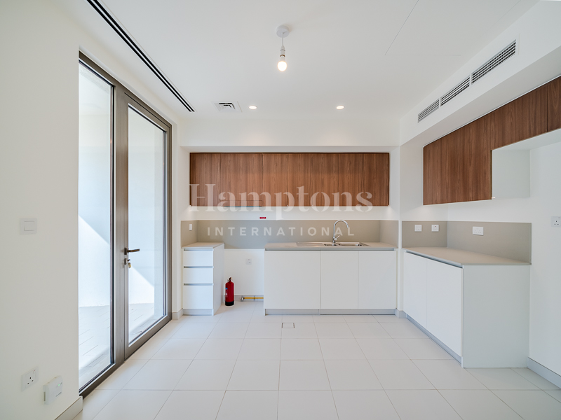 Landscaped | Vacant | Steps From Amenities