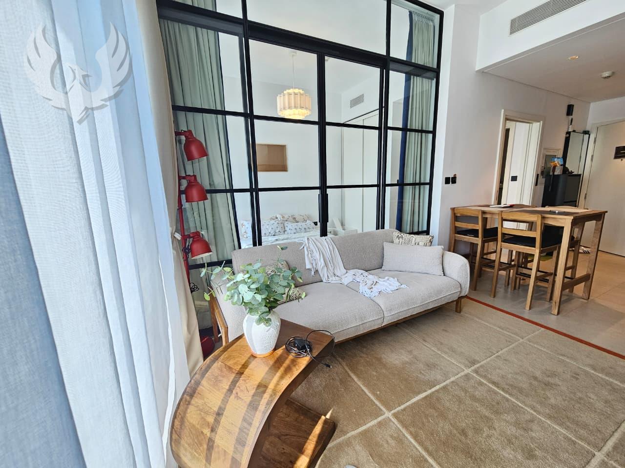 Vacant | Pool View | Fully Furnished