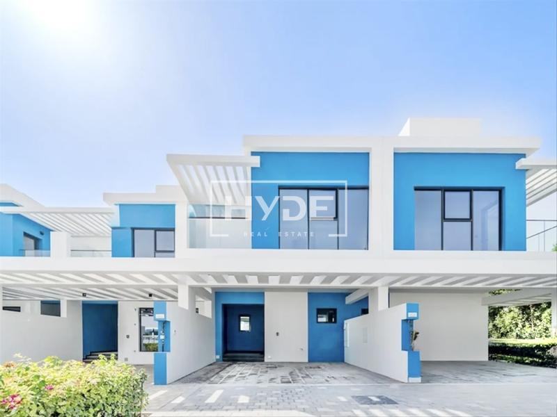 Single Row | Near Pool & Lagoon | Vacant