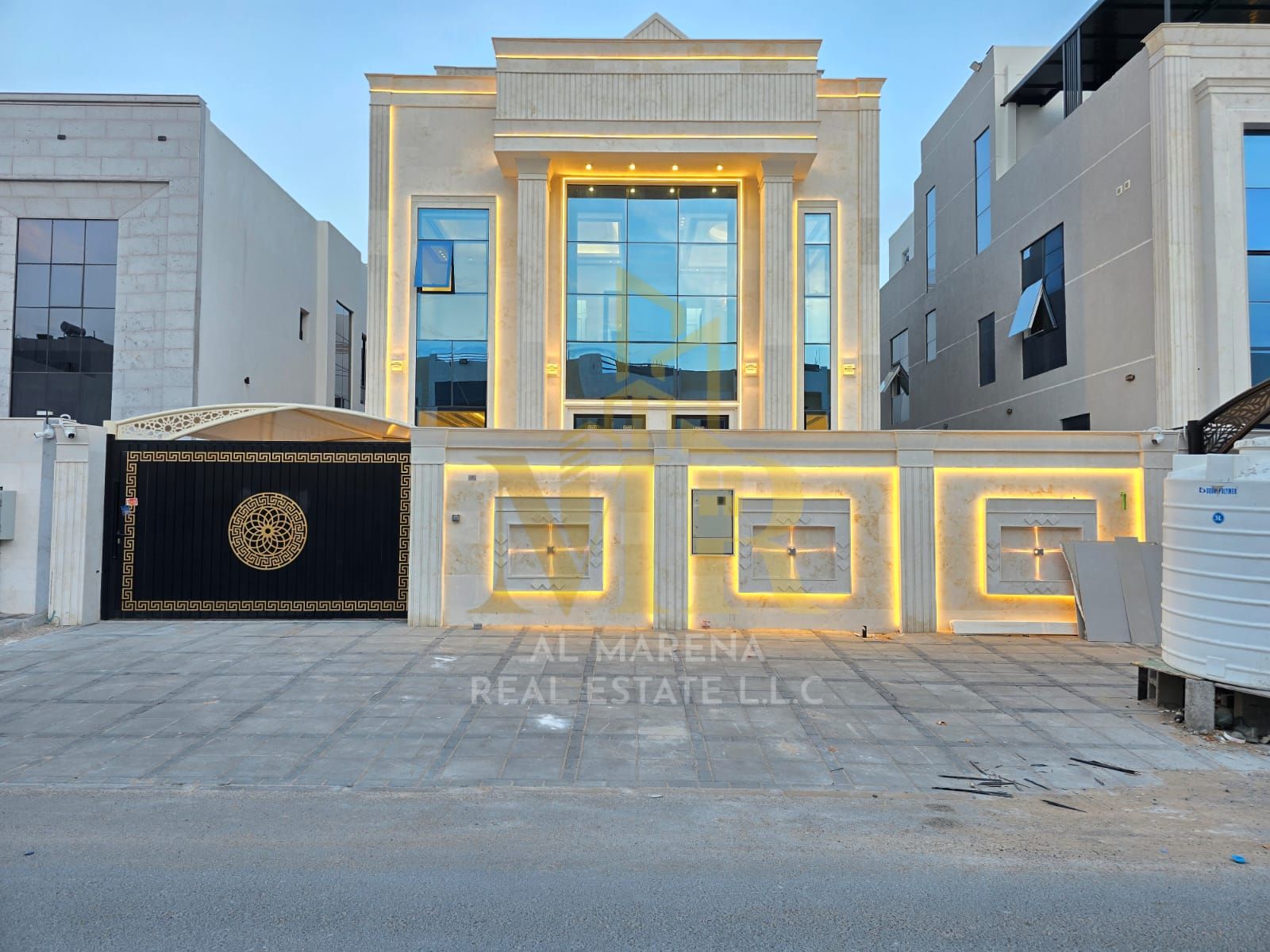 For Sale: A luxurious two-story classic villa with a rooftop terrace. Price includes electricity, water, and air conditioning. For Sale – Luxury Clas