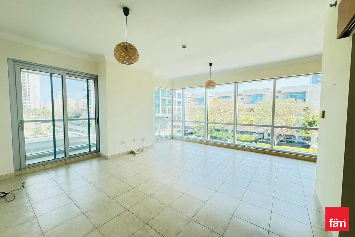 GOLF VIEW | FAMILY LIVING | PRIME LOCATION