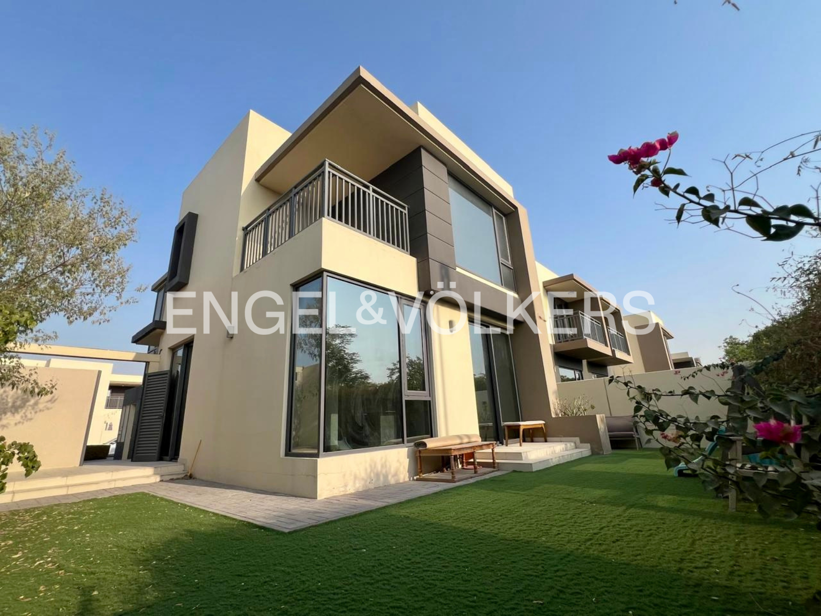 Corner Unit | Green Belt | Vacant Now