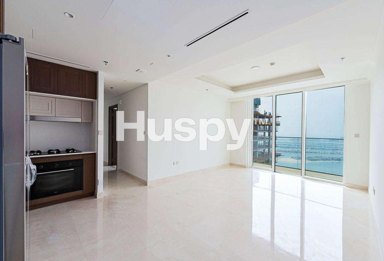 Vacant Now | Sea View | Mid Floor