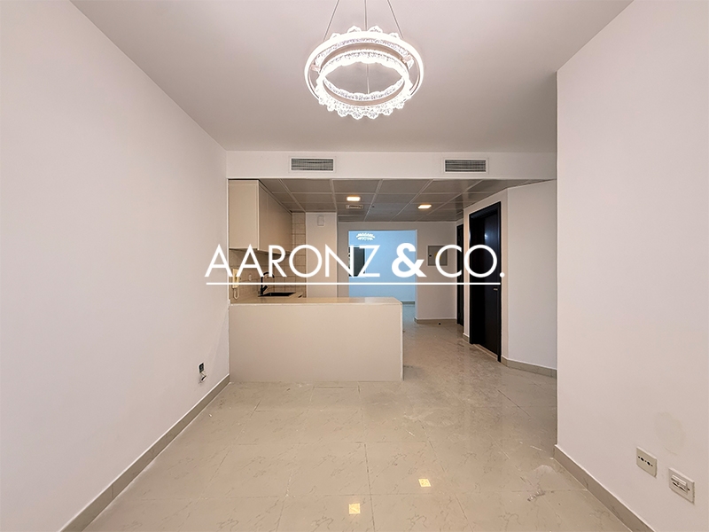 Upgraded | Unfurnished | Near Metro | Low Floor