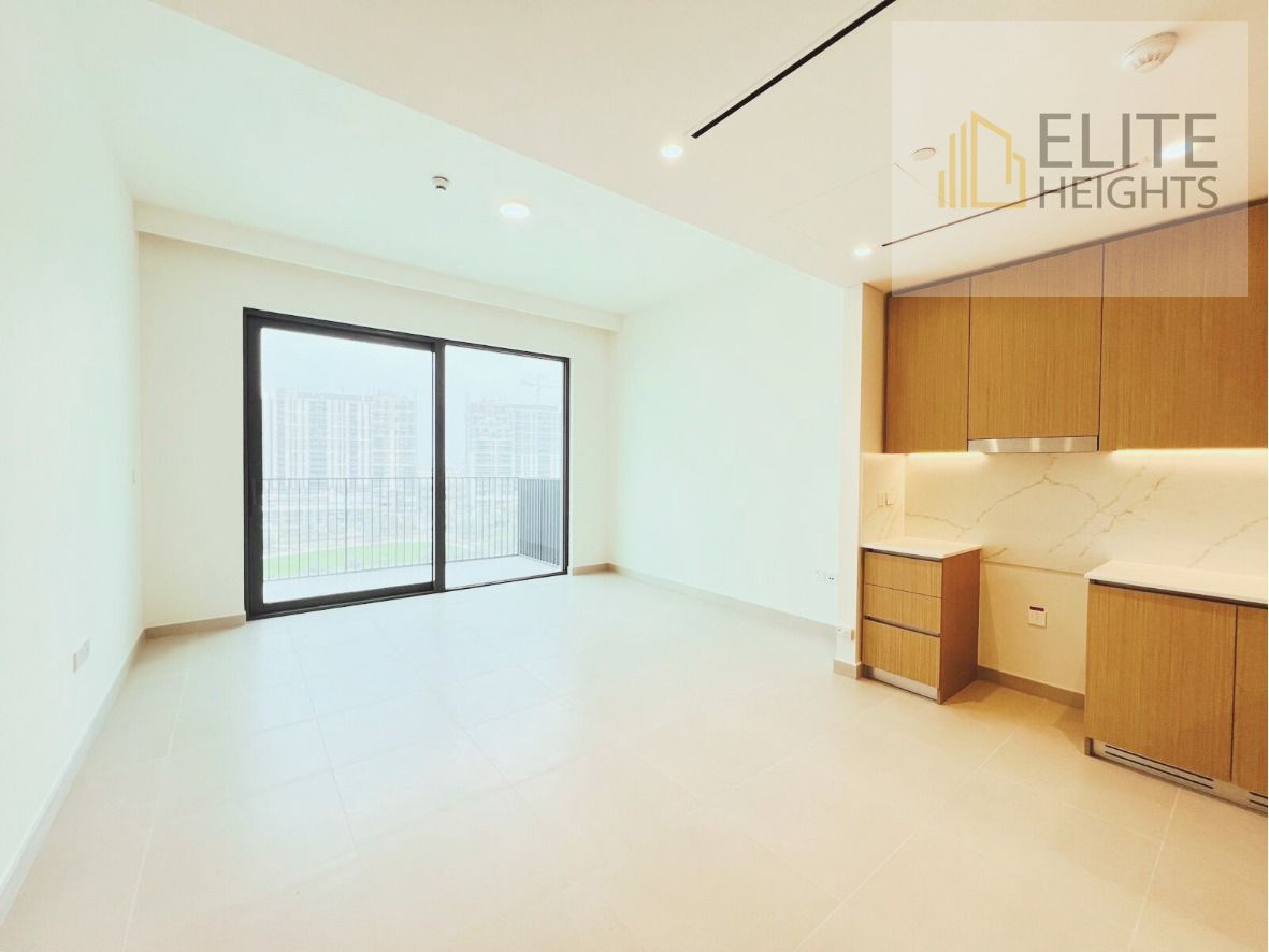 Spacious 2 BR with Balcony in Park Horizon Tower 1