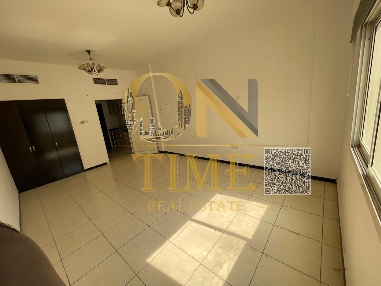 Spacious area | Prime location | Open view