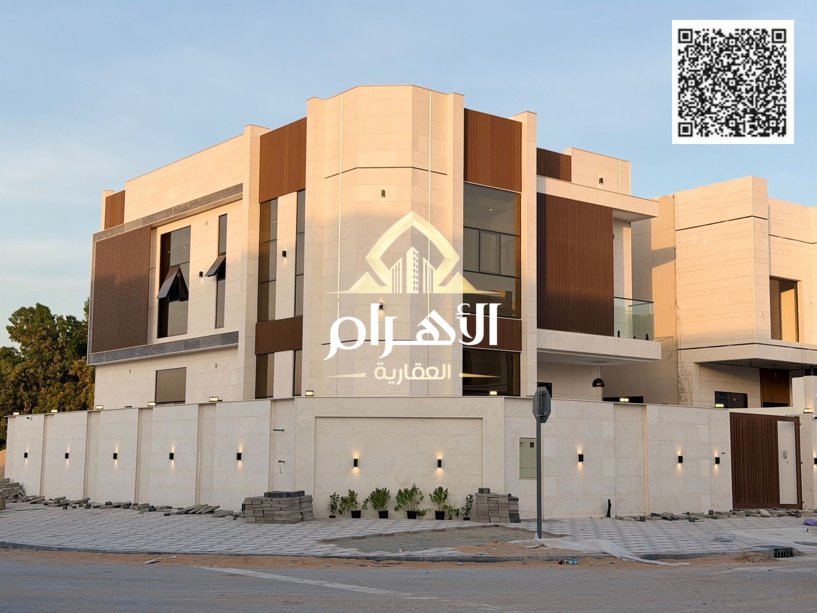 Luxury villa in Al Helio 2, Ajman, ready for immediate occupancy with high-end finishes and spacious living areas. Freehold ownership for all national