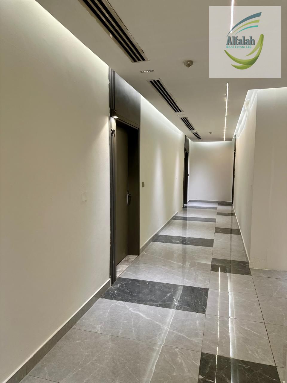 1 bhk + study room Available for sale in Gold crest Dreem tower C