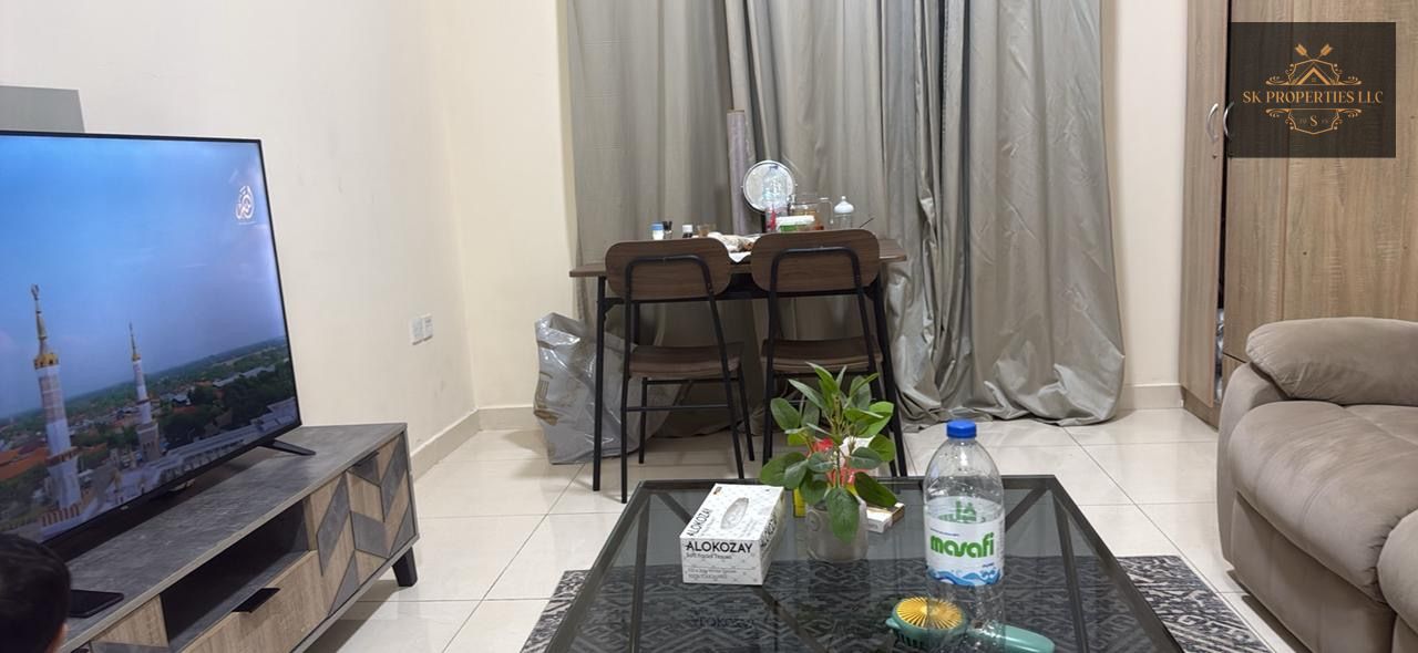 1bhk 2bath in Jurf 3 ajman (4000 all in)