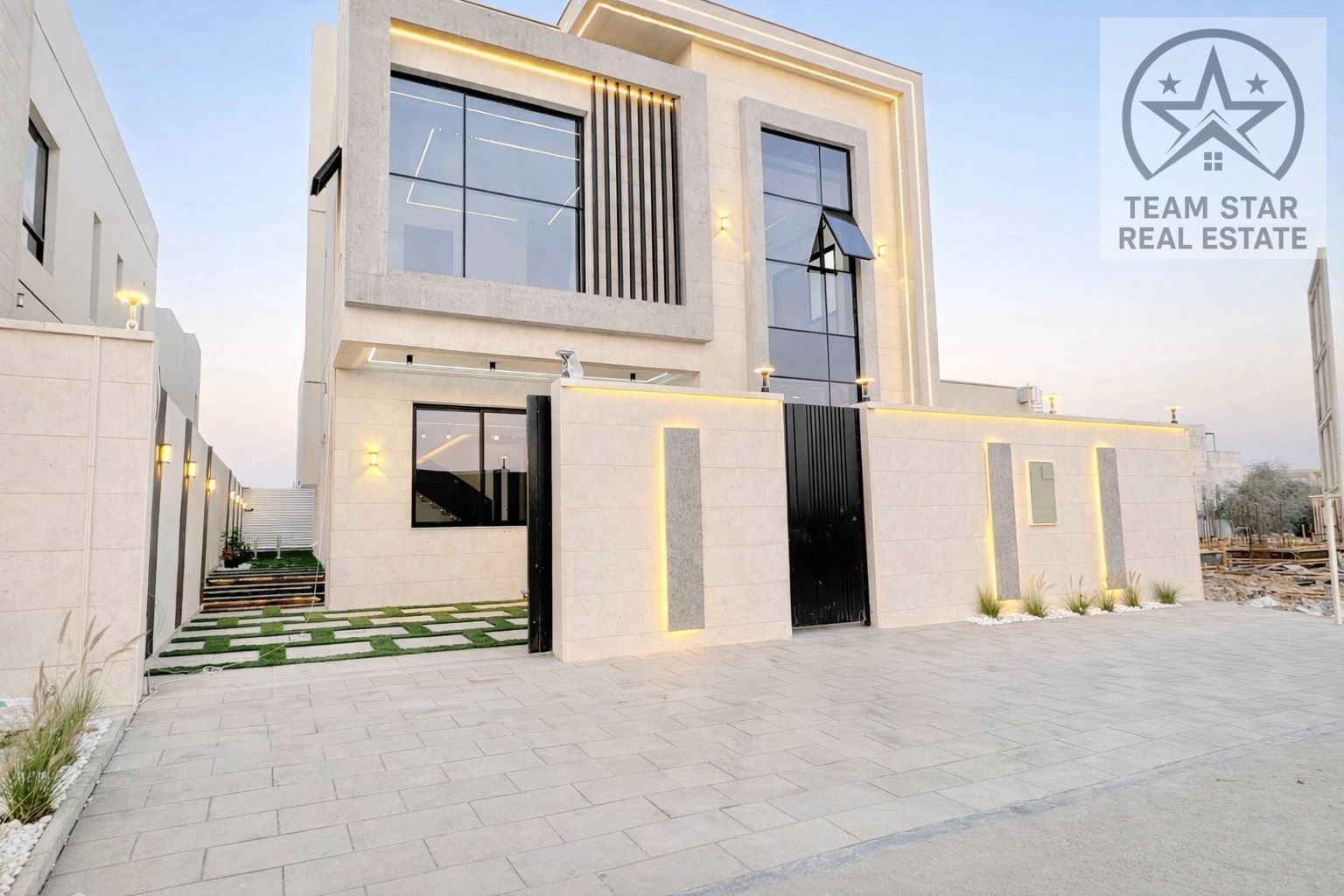 Luxury villa for sale, 5 bedrooms with swimming pool, price includes registration fees