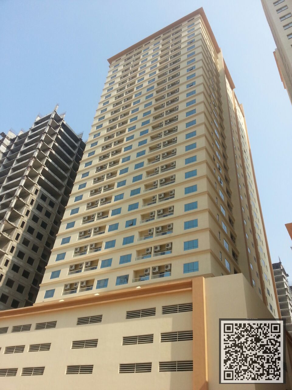 BEAUTIFUL BIG SIZE ONE BEDROOM HALL WITH PARKING IN LAKE TOWER C4 AJMAN