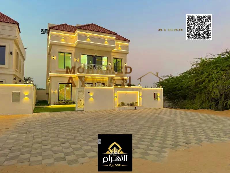 3-story villa with a modern design and 5 master bedrooms – registration and ownership included