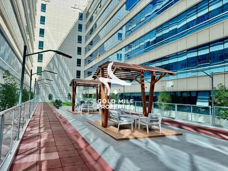 LUXURIOUS 2 BHK - SPACIOUS BIG LAYOUT