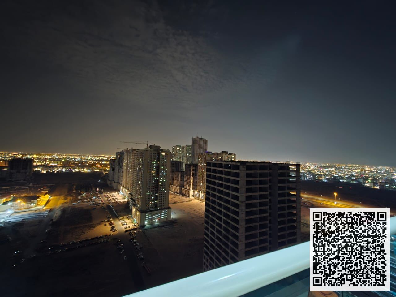 Golden opportunity… Spacious apartment with parking and an open view from above