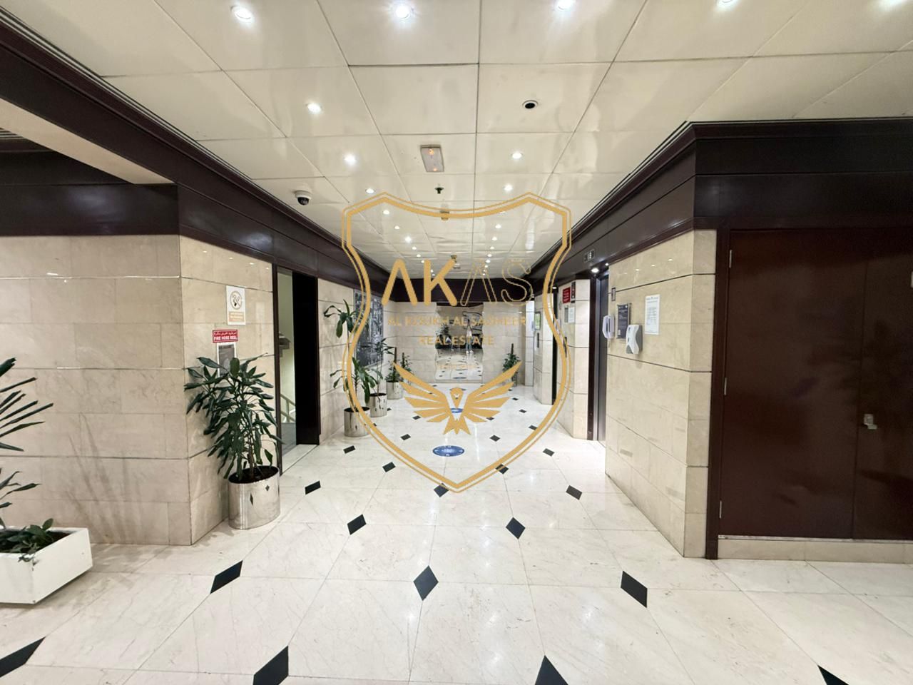 2200 Sqft Chiller-Free Office for Rent Near Al Ghurair Mall & Salah Al Din Metro – 4 Cheques