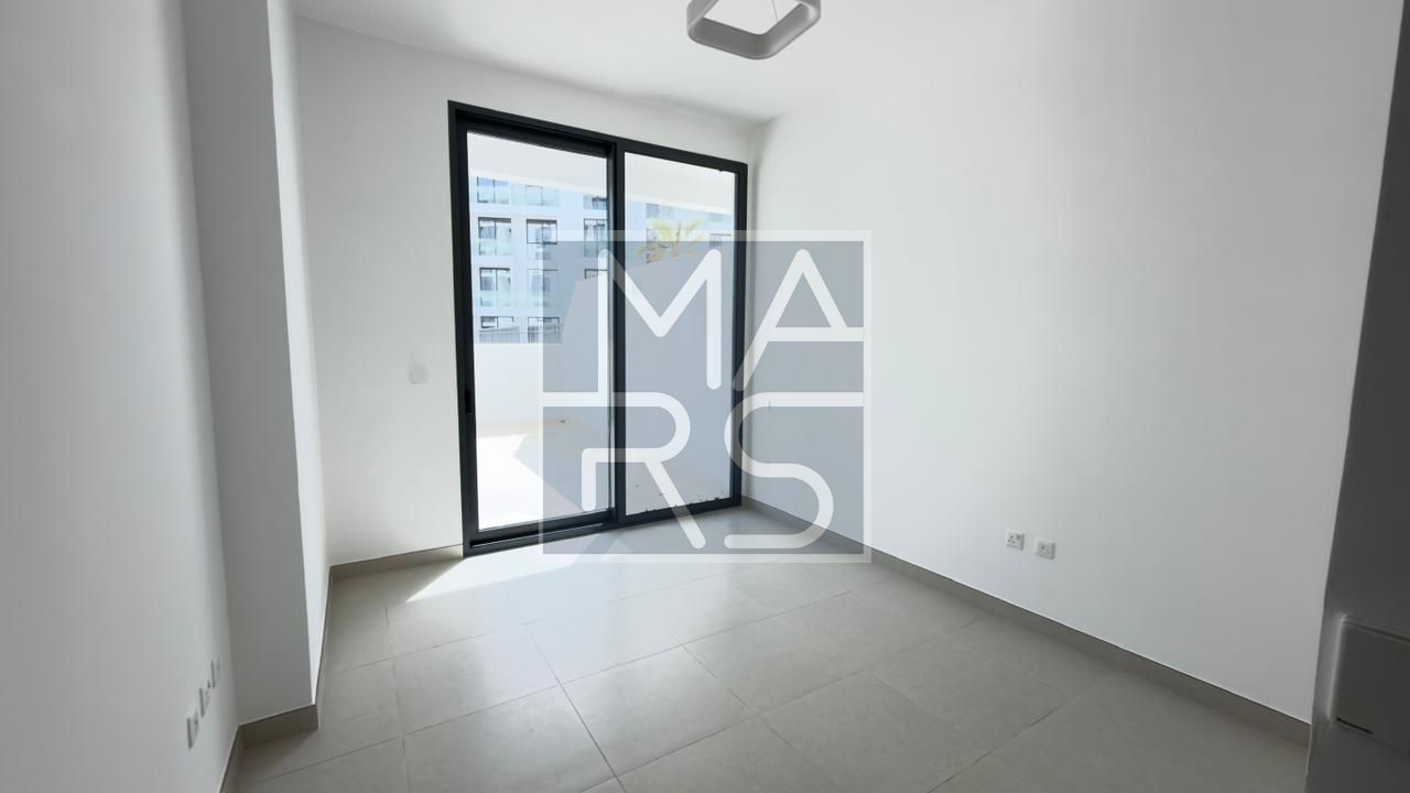 A great opportunity to rent a one-bedroom apartment in a premium residential complex located in the beautiful and peaceful Al Hamriyah area of Sharjah