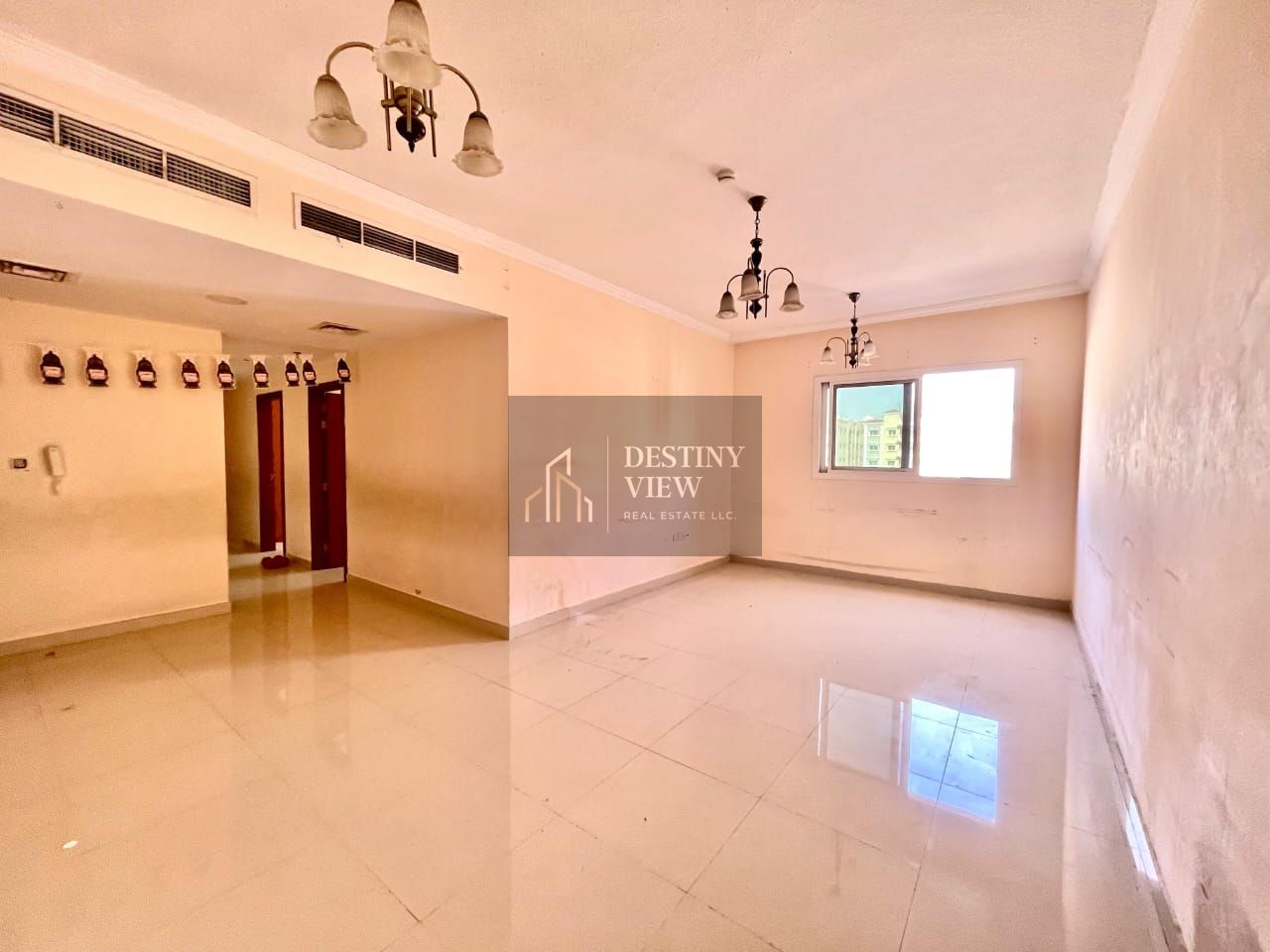 Big spacious lavish 3bhk 3 bathroom with balcony and parking just rent66k