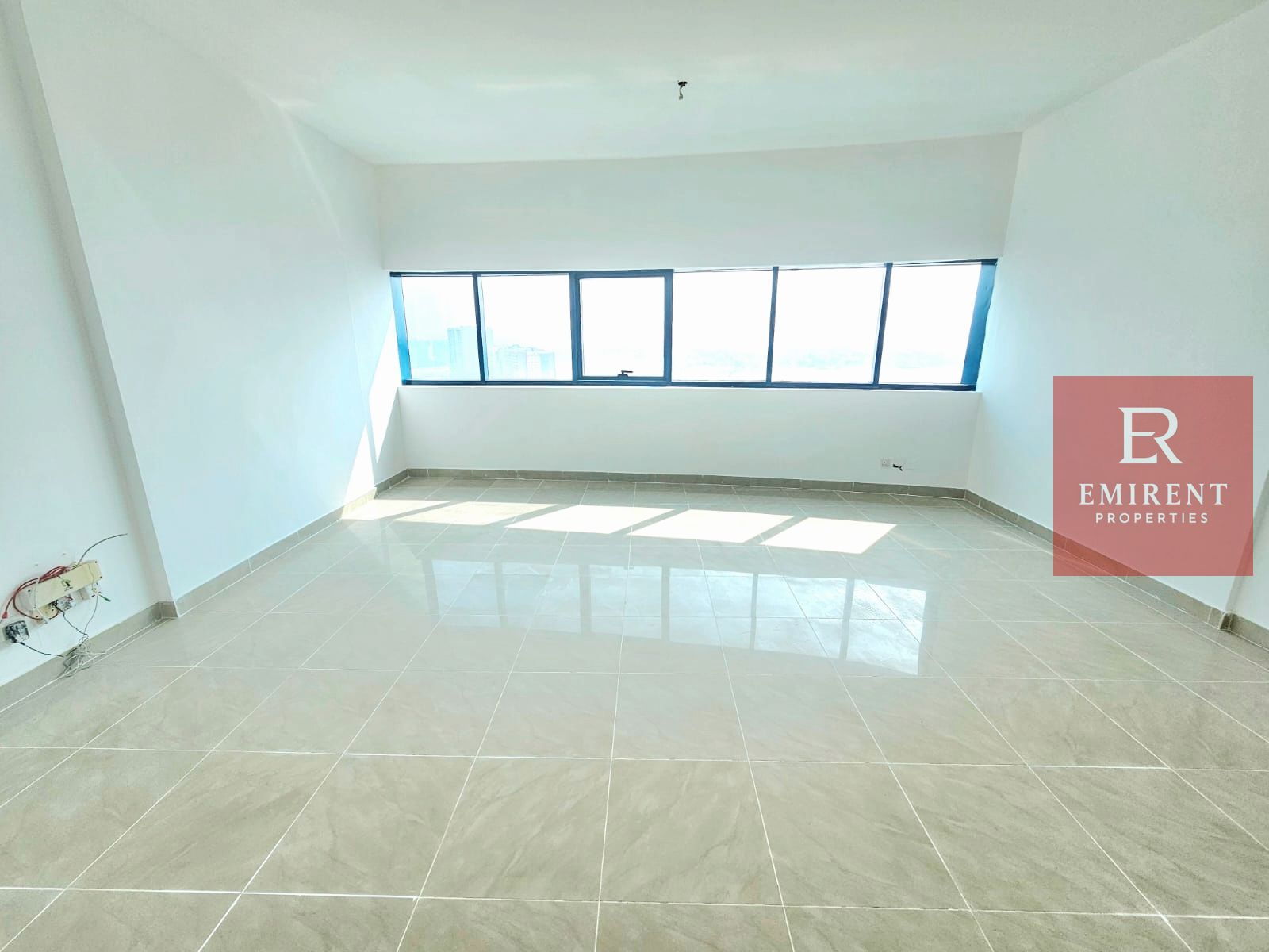 Premium 2BHK + Maid Room |Sea view with Balcony | 3 Bathrooms | 3 Years Fixed Rent | Al Taawun