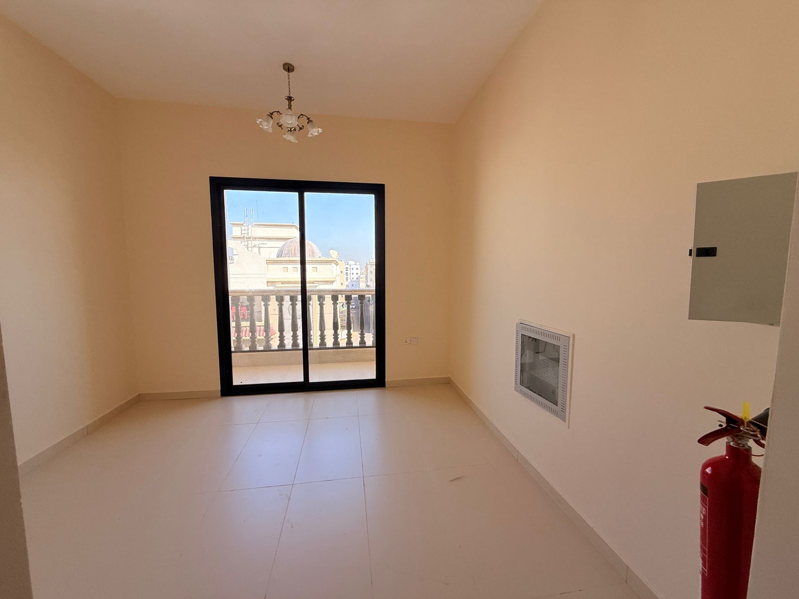 A distinctive studio in the Al-Aliya area, a quiet and safe location, close to all essential services such as shops, schools, hospitals and transporta