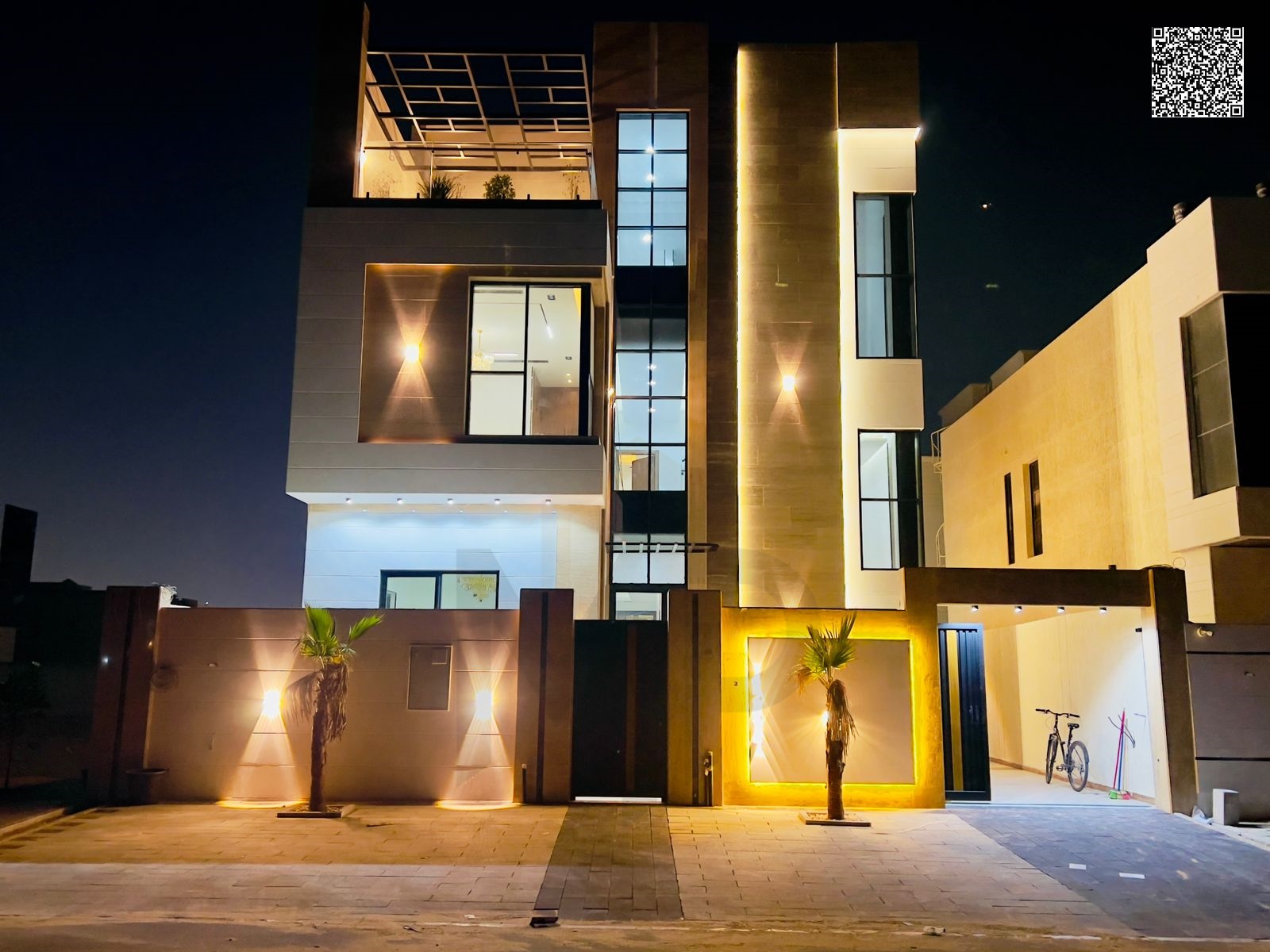 A luxury villa with a private pool in the most prestigious areas of Ajman, a great location close to all services, including electricity, water, air c