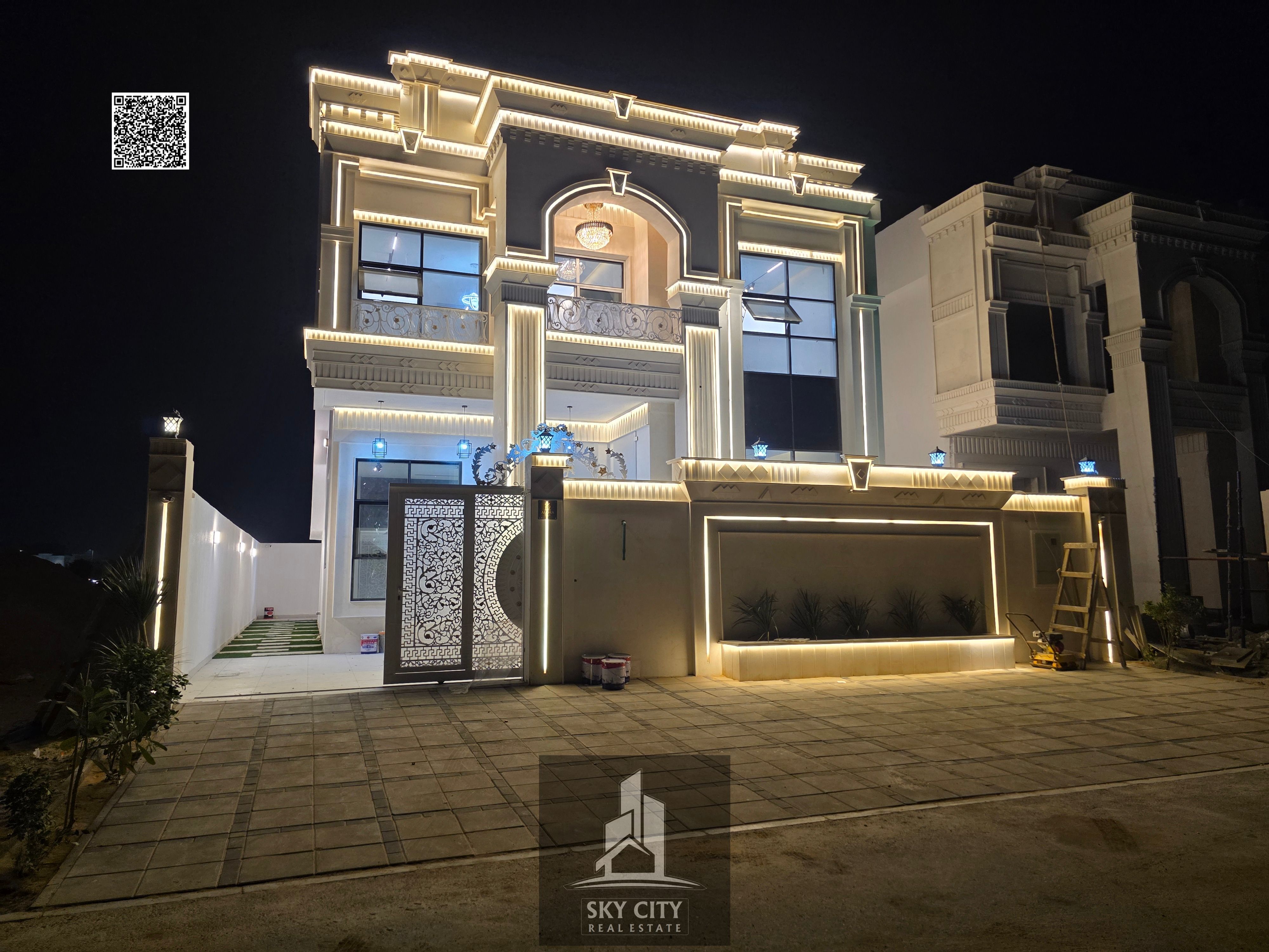 Three floors, 6 rooms, prime location opposite Travel Market, registration fees included