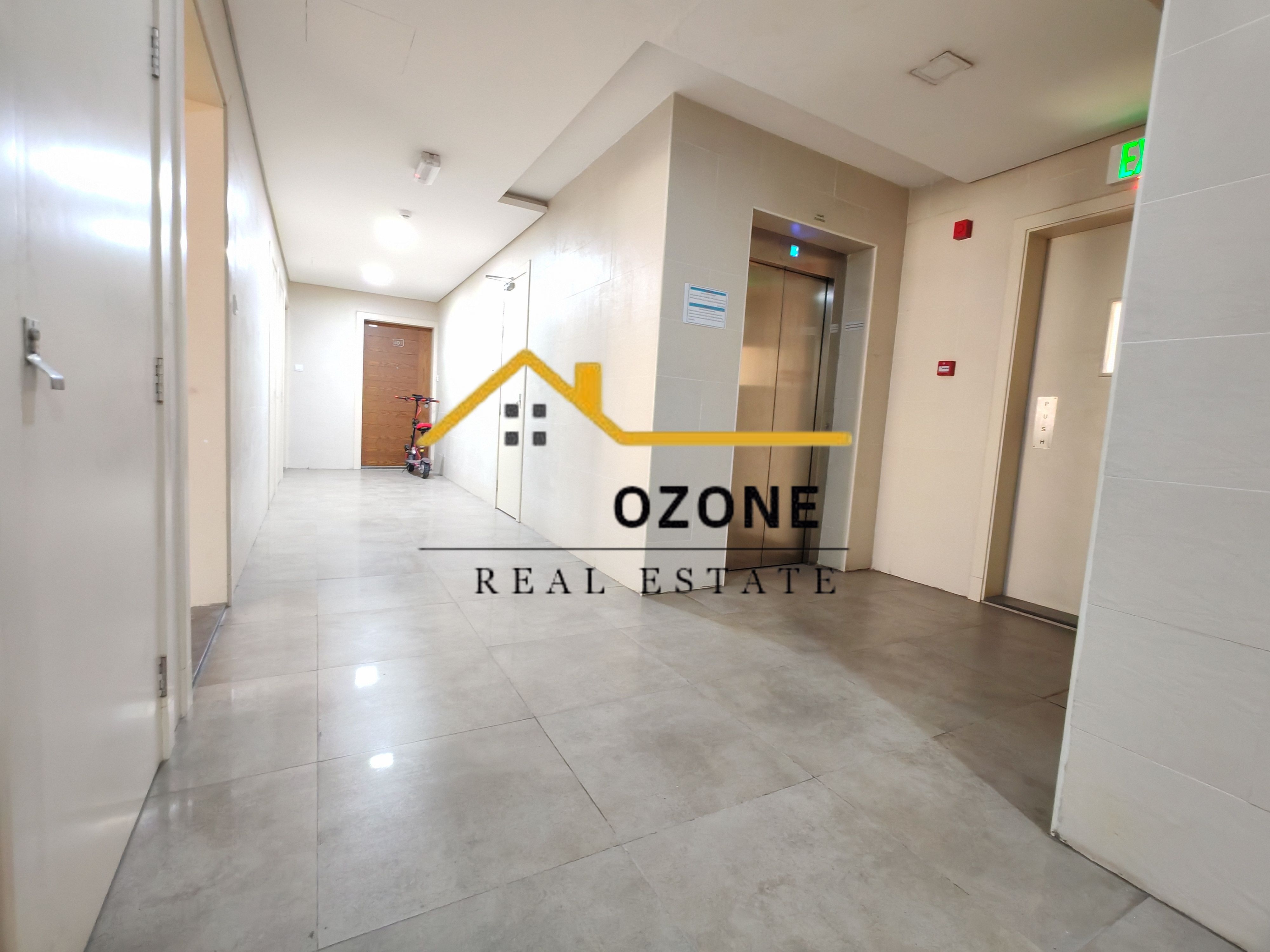 Like New\Big Size apartment \°Family Building