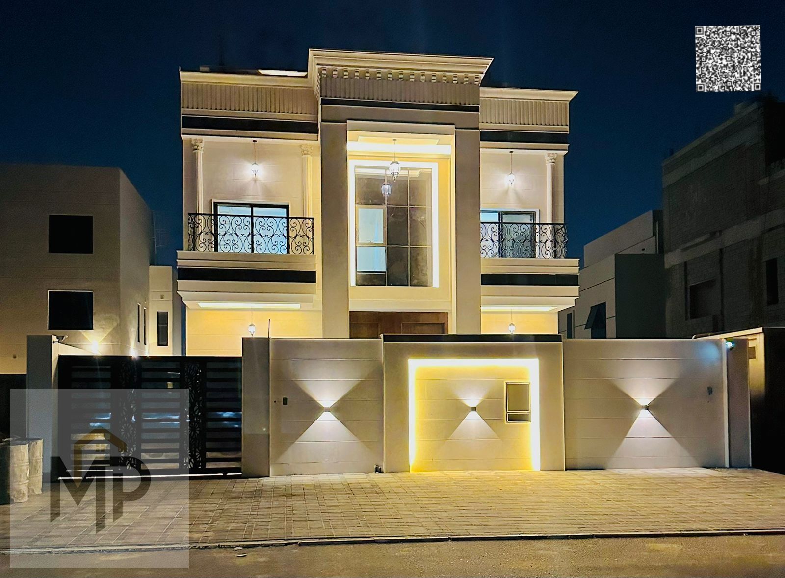 Classic corner villa with a roof terrace, featuring 6 master bedrooms. Price includes electricity and water. Freehold ownership available to all natio