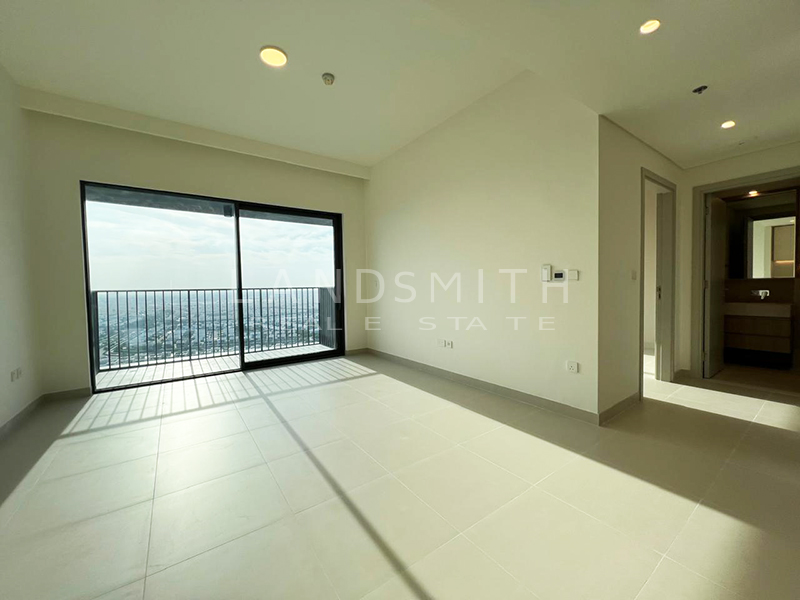 Modern Brand New 1 BR Apartment | Vacant | Exclusive