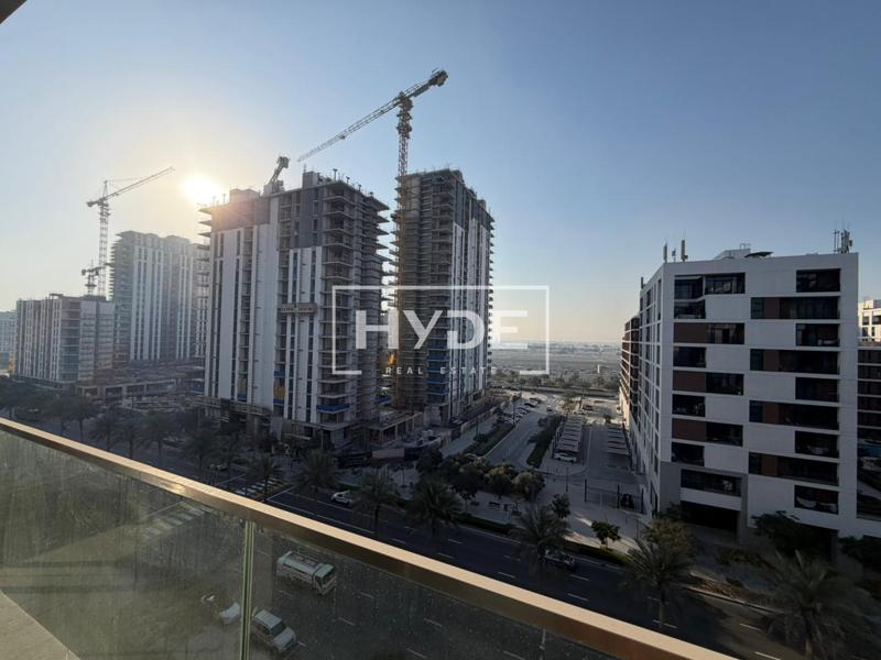 Furnished or Unfurnished I Vacant I Boulevard view