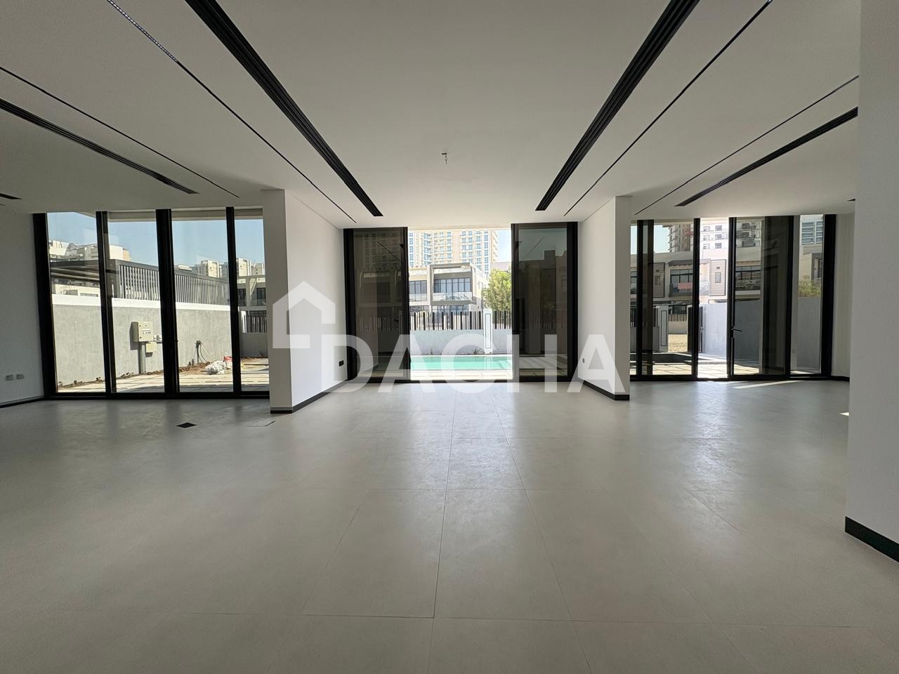 Private Pool | Brand New | Single Row