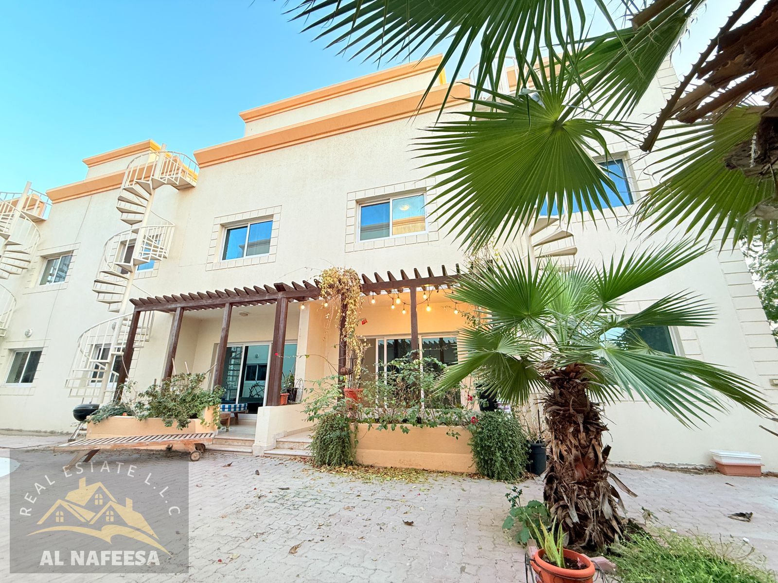 PRIVATE ENTRANCE 3BHK SHARED POOL VILLA IN MIRDIF