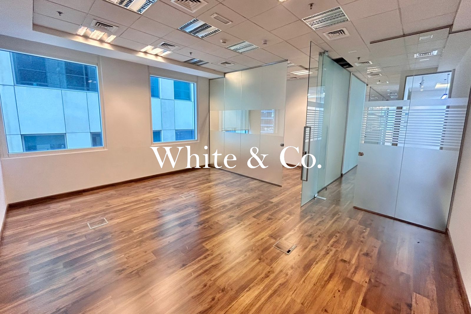VACANT | 6 PARKING | FULLY FITTED