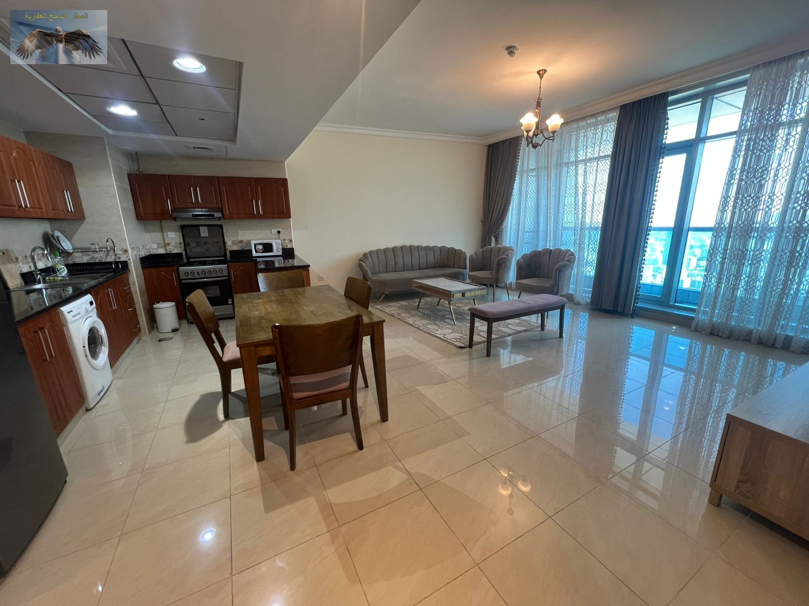 Beautiful one-bedroom apartment for monthly rent in Ajman Corniche, first row, with gym, parking, and free swimming pool at a very special price.