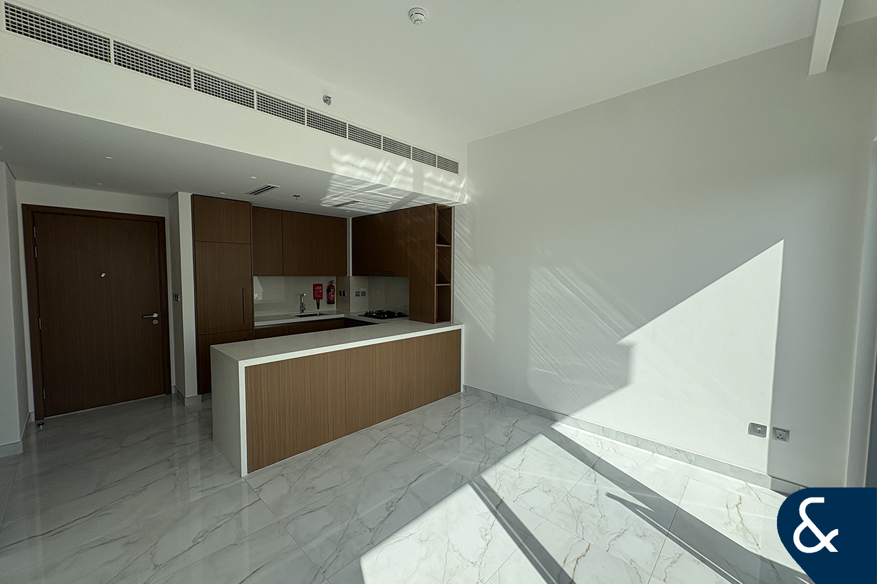 1 Bedroom | Balcony | Studio City Living