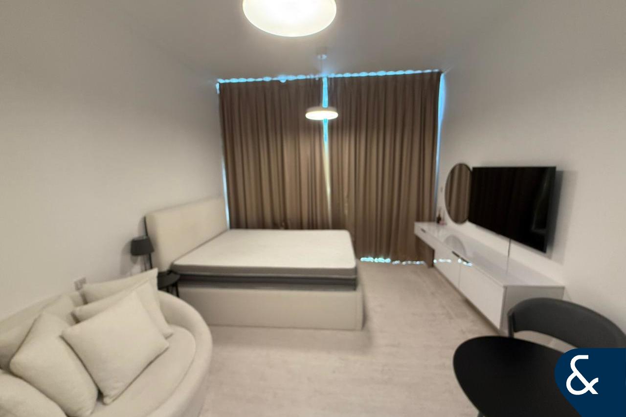 Golf View | Furnished | Balcony | Available