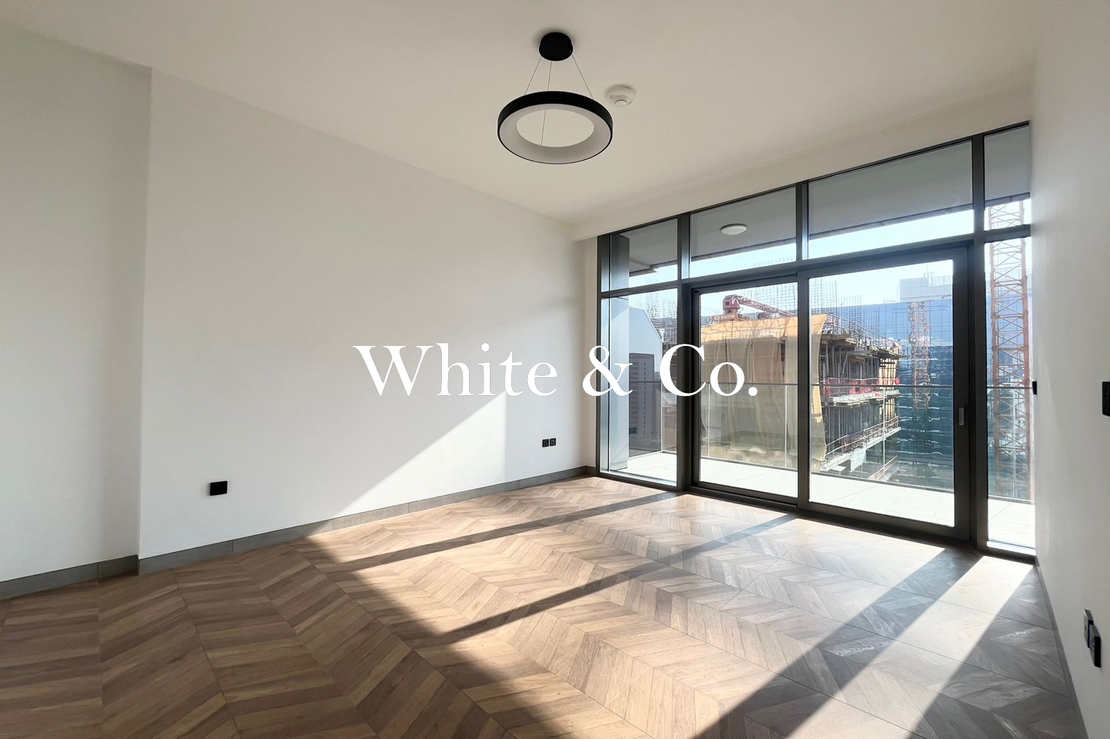 OPEN TO FURNISHED | NEW BUILDING | VACANT