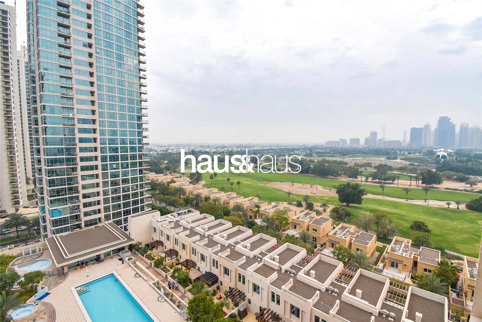 Golf Course Views | 2 bed | Great Amenities