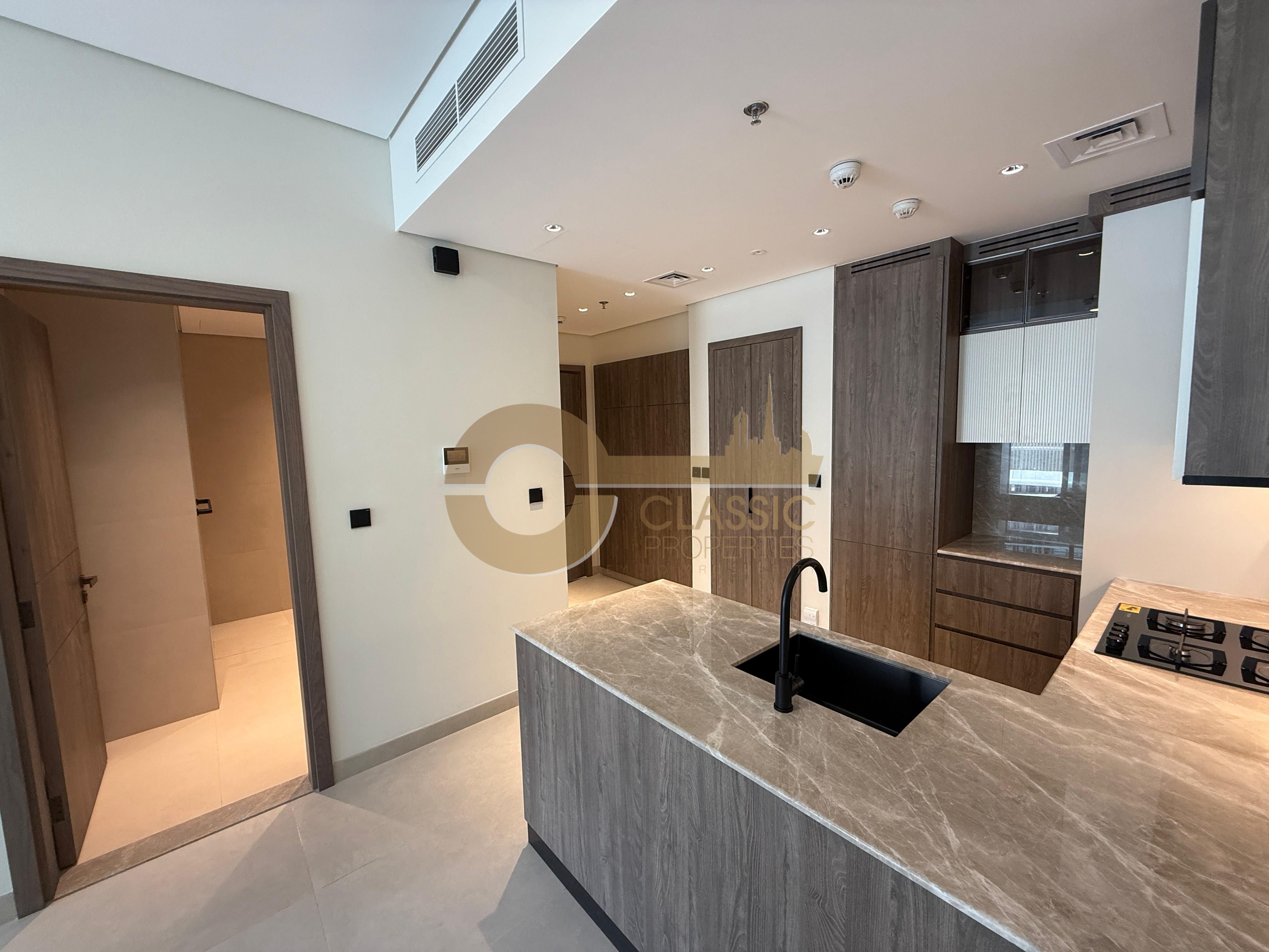 BRANDED RESIDENCE | VACANT | SPACIOUS 1BR