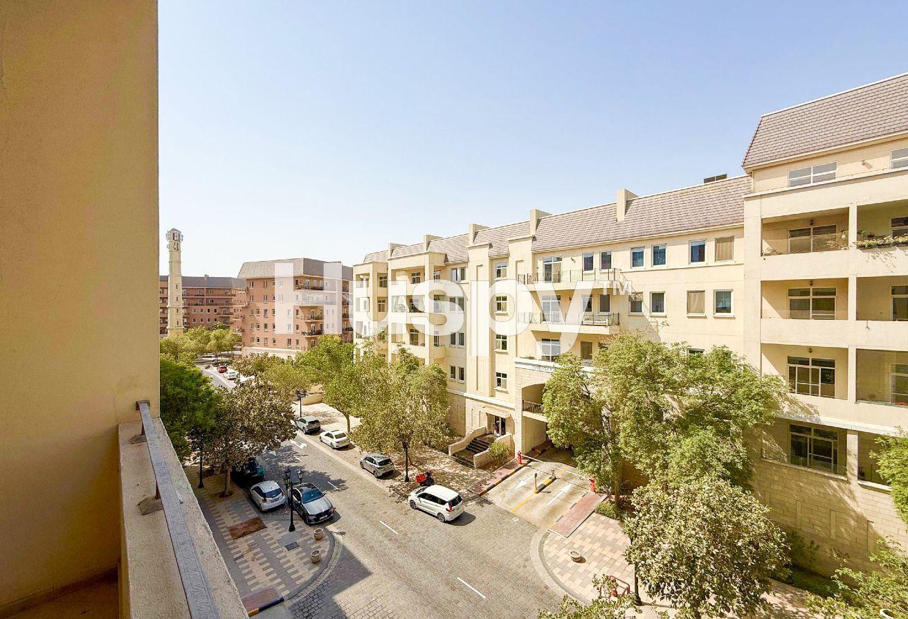 Vacant | Two Parking Spaces | Large Layout