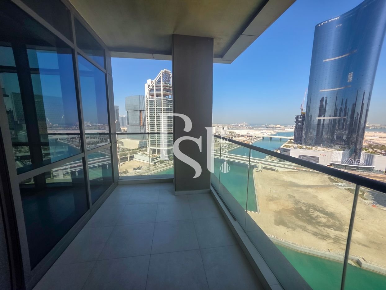 Maids Room | Balcony | Canal View