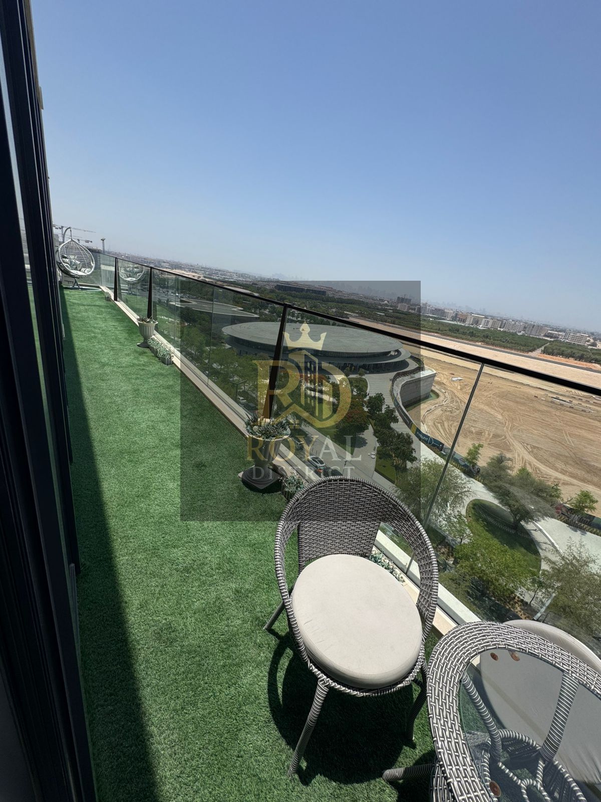 Luxury3-Bedroom Apartment | High-End Finishes | Prime Location with Open View | Freehold | Hot Price