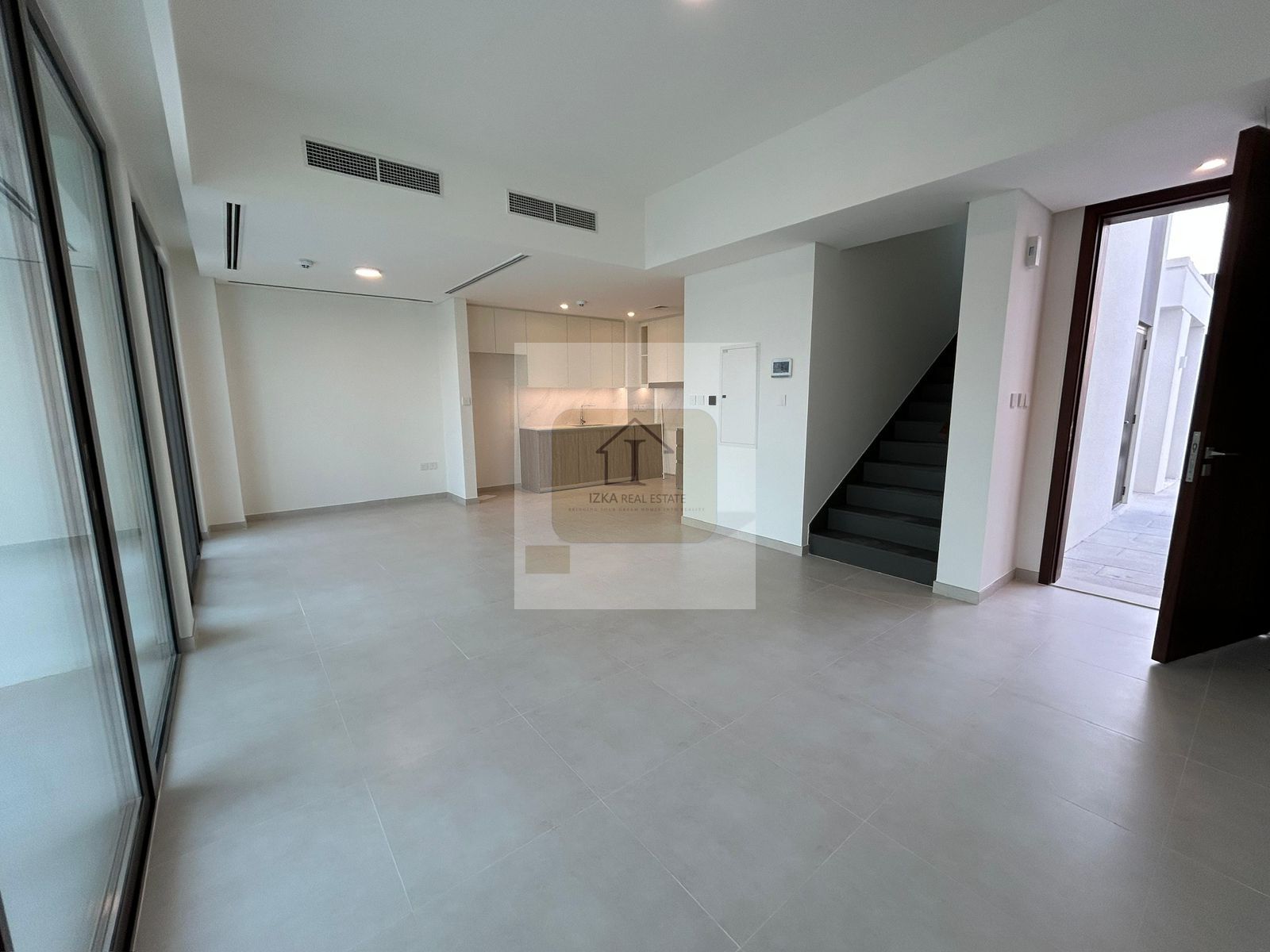 Near to entrance / Corner Kitchen / Single row