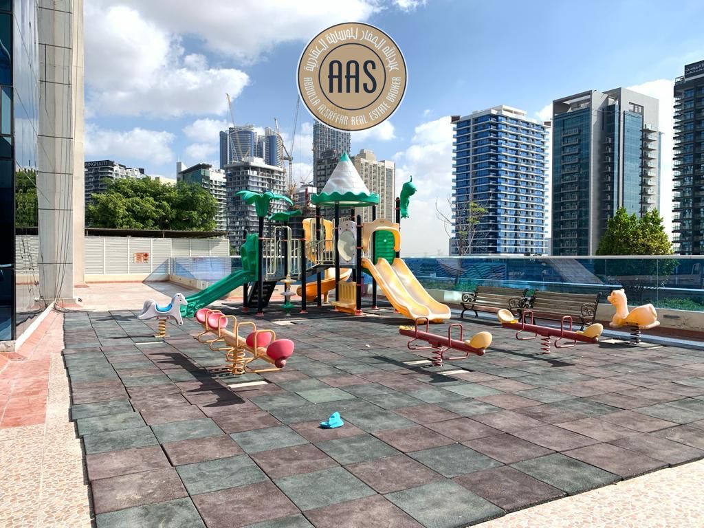 Spacious 1bhk rent 92k only in 4chqs with balcony