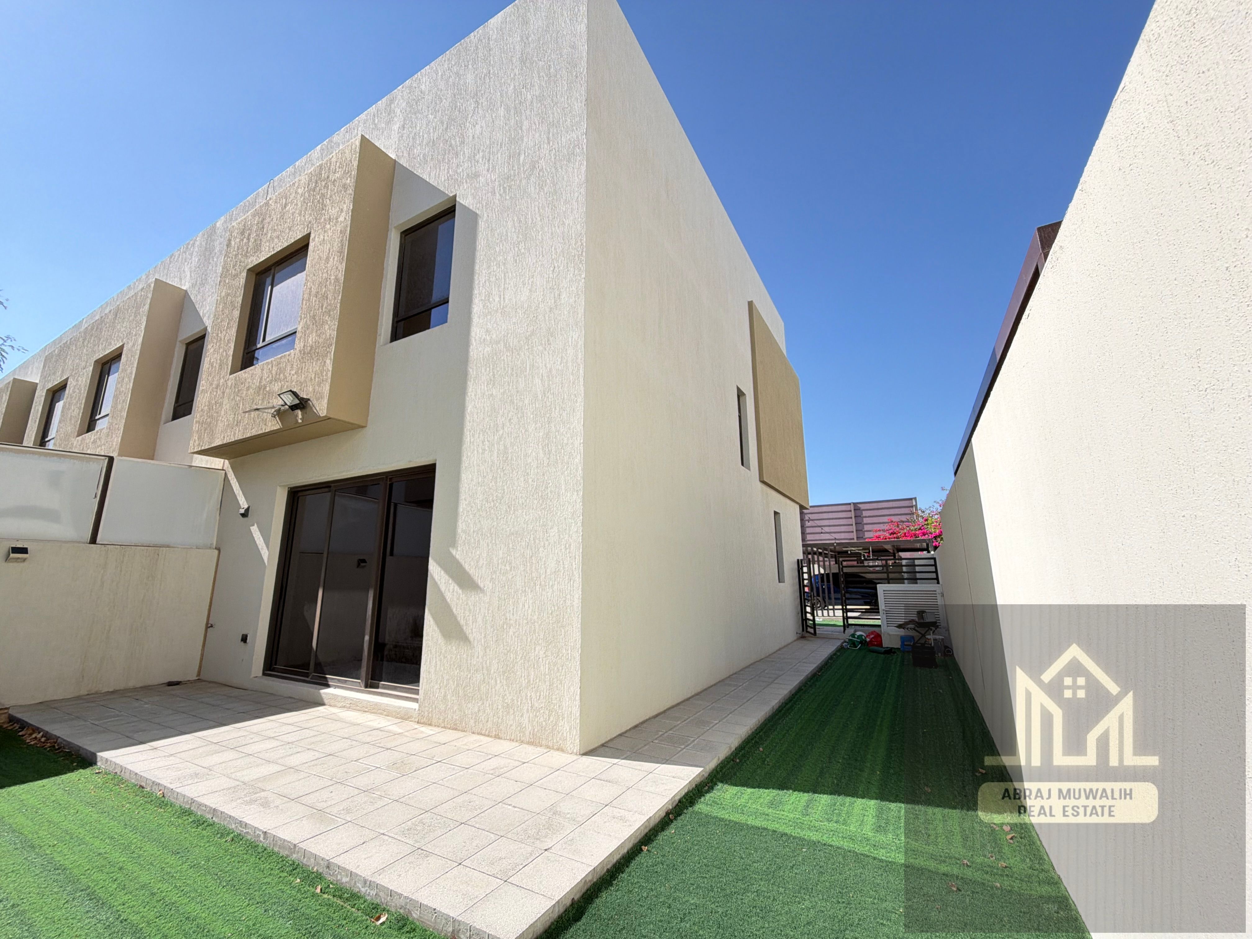 3bedroom Corner Ready Unit in cheapest price