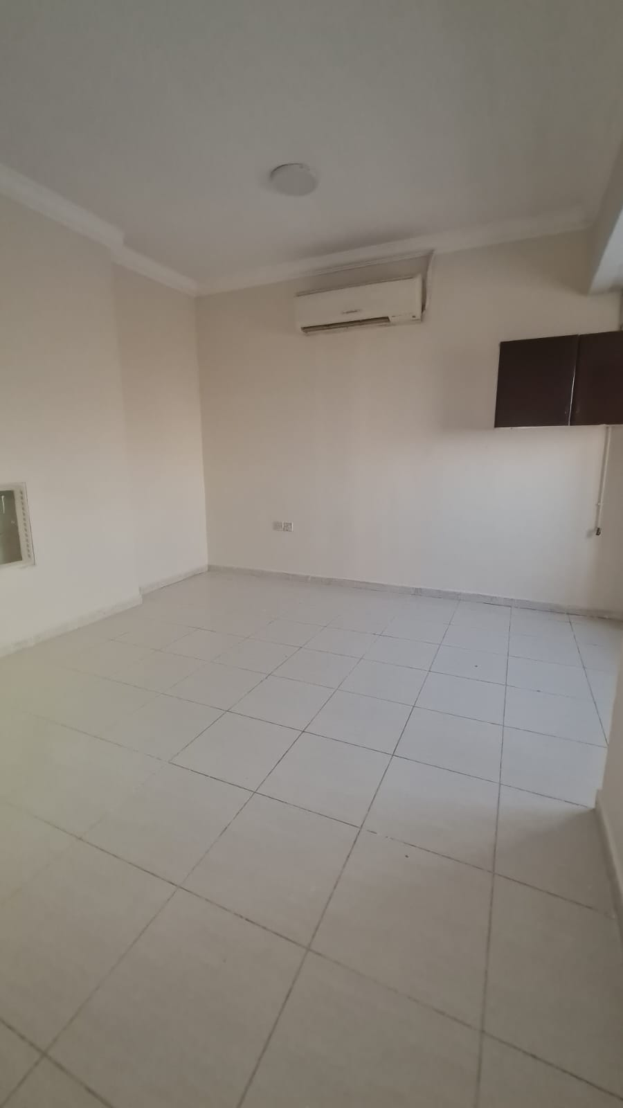 Studio for rent in prime location, spacious layout, good finishing, split AC, close to services, ideal for bachelors, great price, book now today!