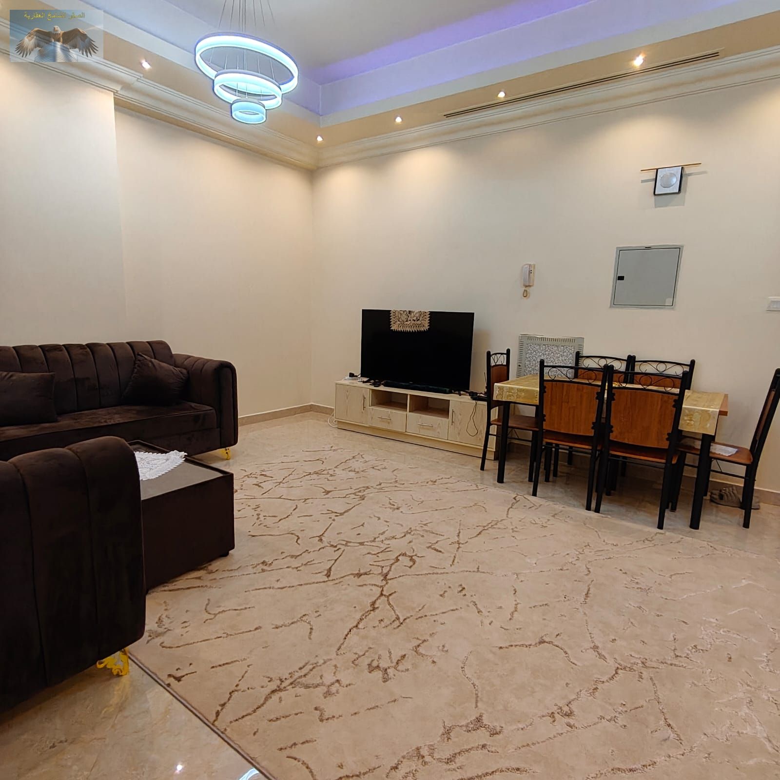 A great opportunity for daily rental of three furnished rooms in a prime location and elegant design.