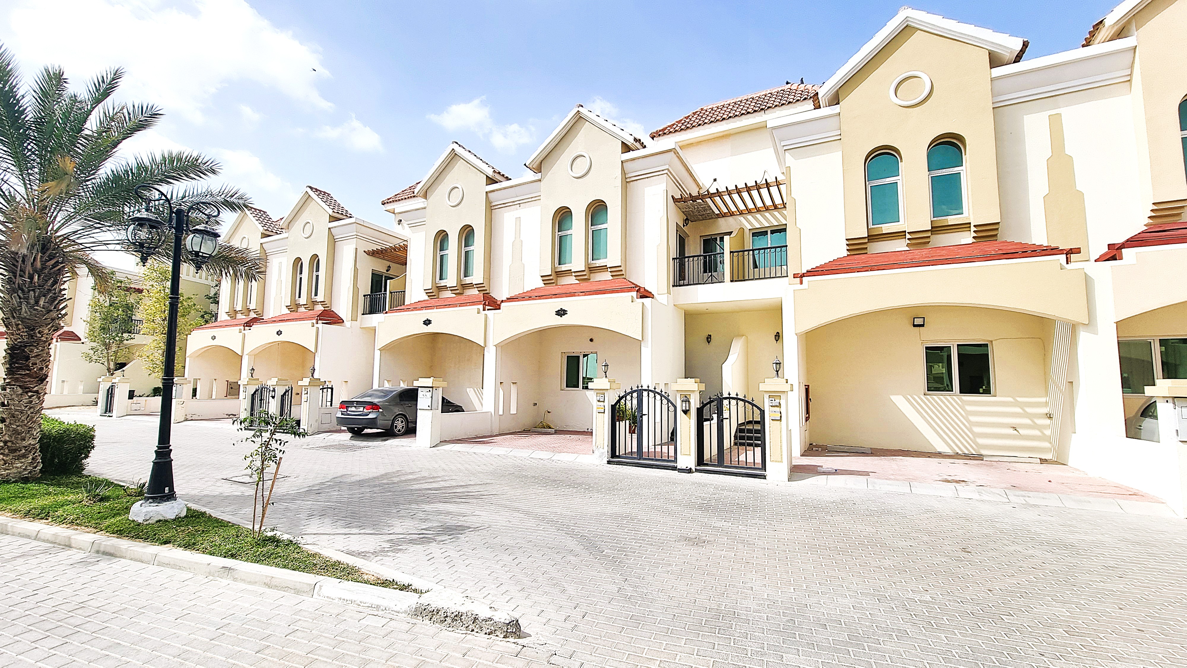 BEAUTIFUL -3 BEDROOM DUPLEX-SAHARA MEADOWS