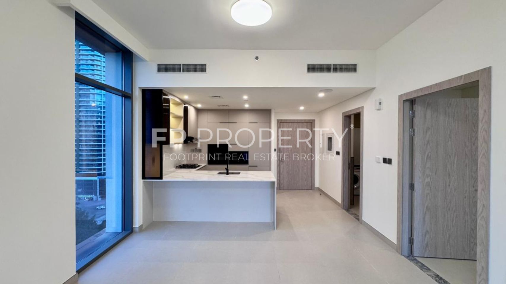 FULLY FITTED 1BHK/ HIGH FLOOR/ LUXURY LIVING STYLE