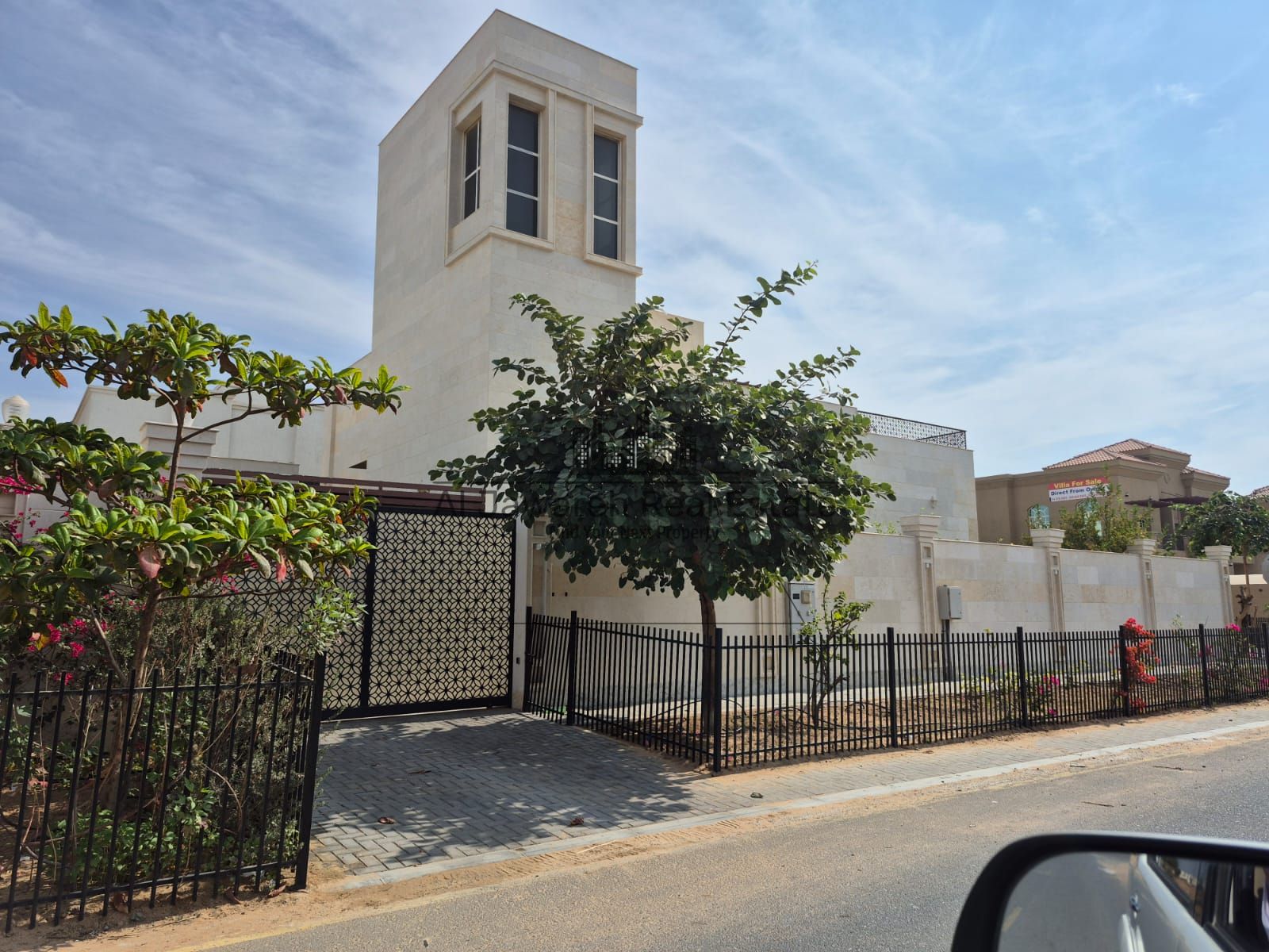 Ready-to-move-in villa with 6 bedrooms, 3 living rooms, and an annex in a prime location in Umm Al Quwain, Al Salamah.
