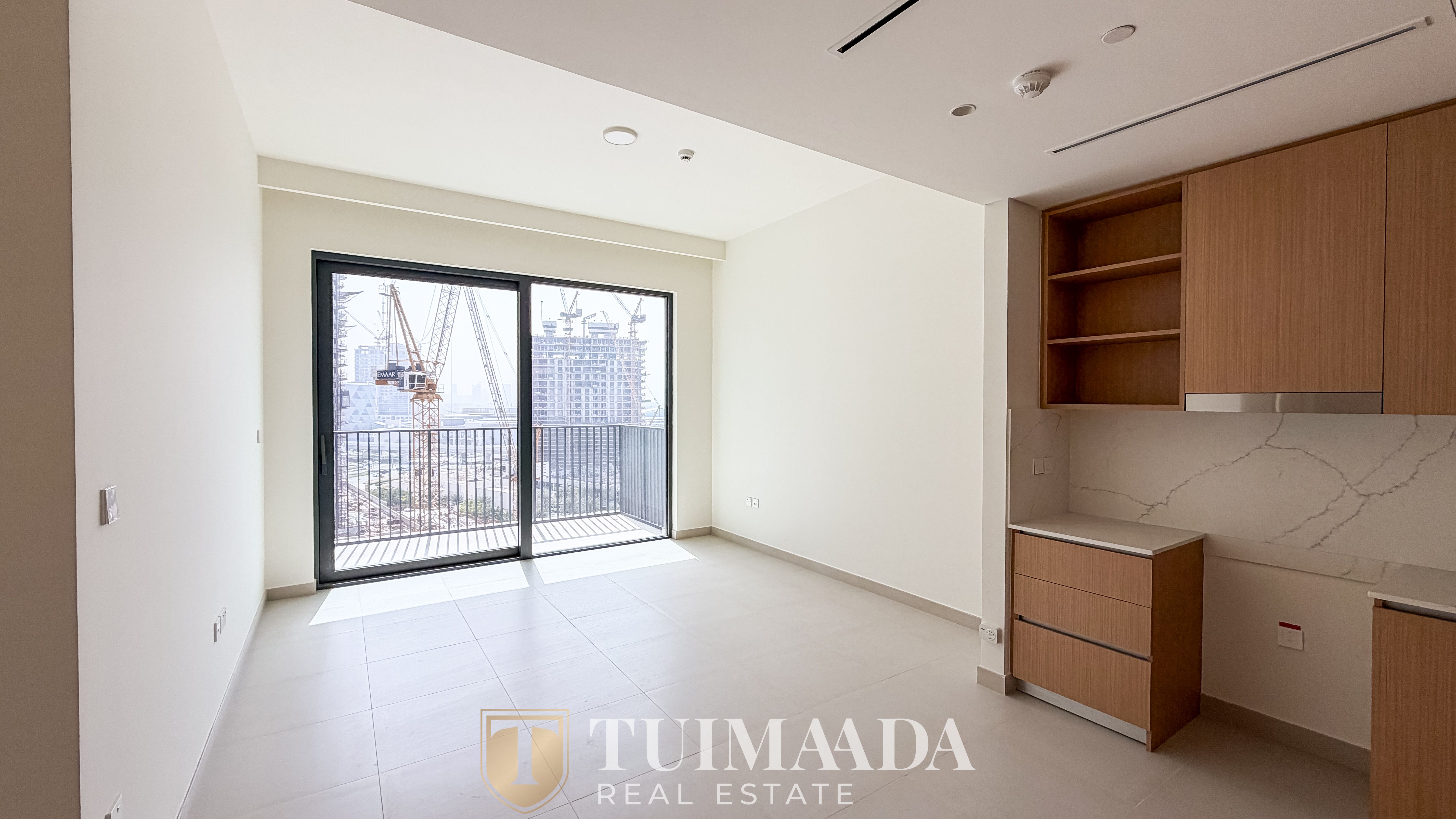 Park Access | Spacious 1-Bedroom in Park Horizon